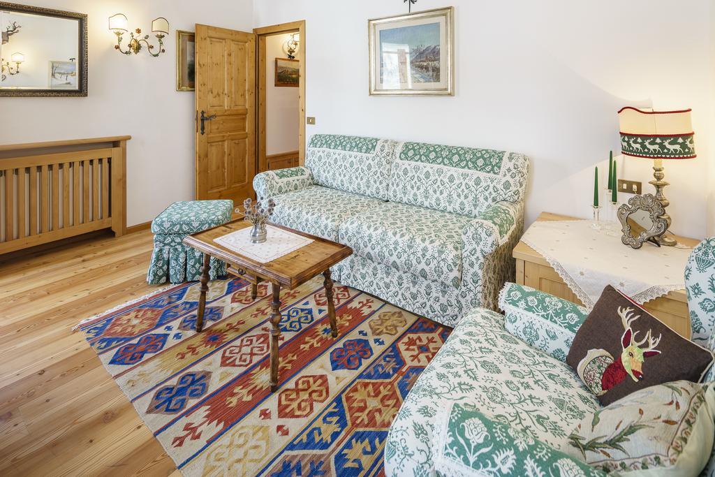 Villa Tullia - Stayincortina Cortina d'Ampezzo Ngoại thất bức ảnh